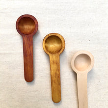 Load image into Gallery viewer, Natural Dyes on Wood: Online Workshop (28th & 29th August)